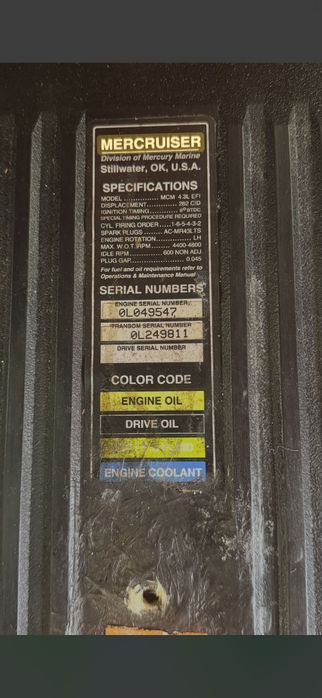 Motor Mercruiser 230hp para peças. Coluna alpha one toda funcional