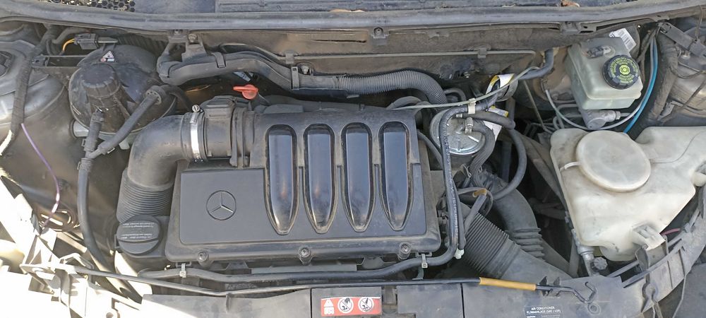 mercedes 1.8 cdi 640.940  A 180 w169 lak 748 samochód na części