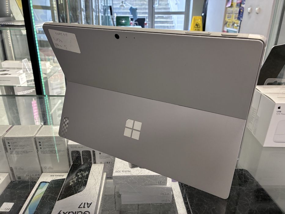 Microsoft Surface Pro 5 M3-7y30
