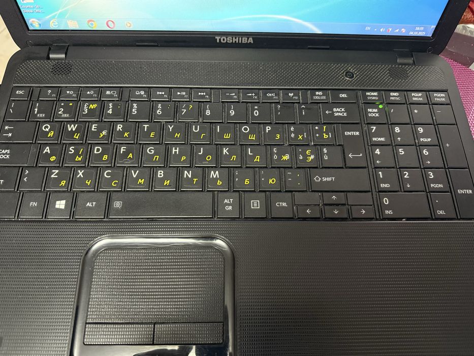 Б/в Ноутбук Toshiba Satellite C850 15.6" 1366x768