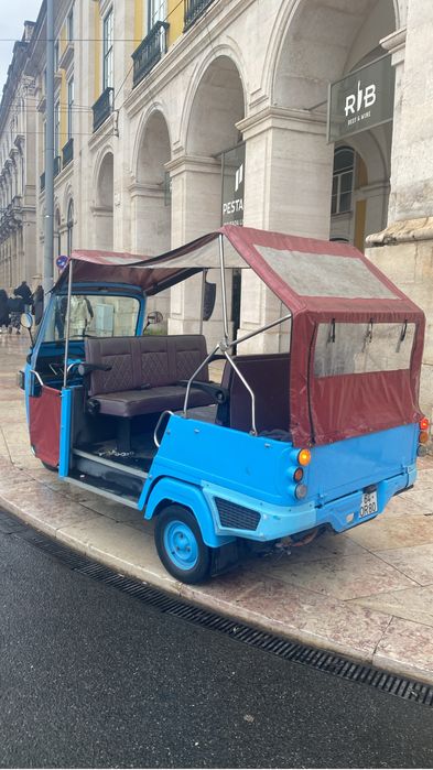 Vendo tuk tuk Piaggio Elwtrico 7 lugares