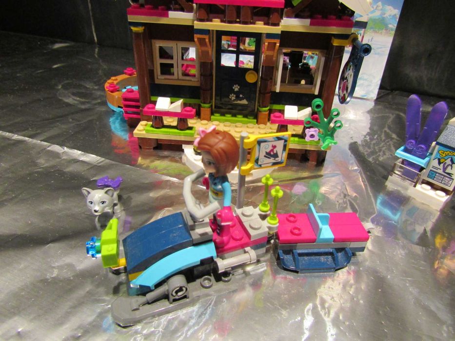 LEGO Friends - Chalé da Estância de Esqui