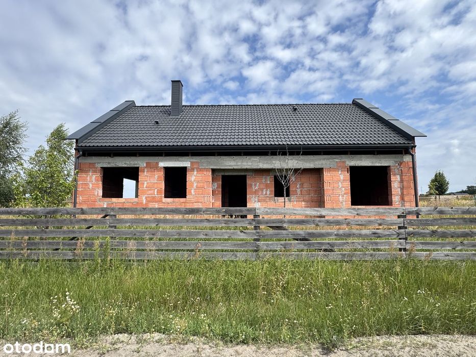 Dom wolnostojący 111 m² zabudowy w stanie surowym z działką 1024 m²