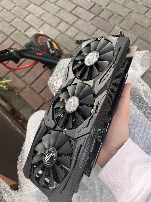 Karta graficzna RADEON RX 580 8gb ROG STRIX