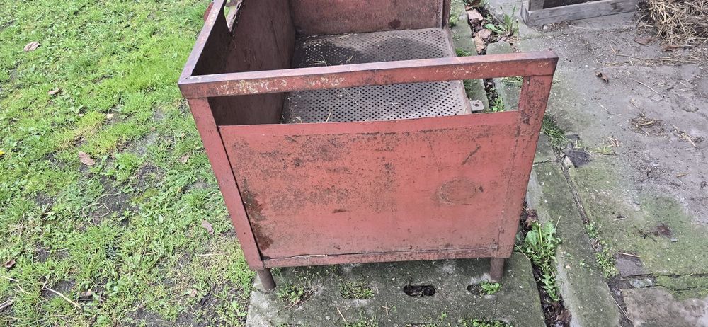 Skrzynia ładunkowa np. C-330 na tylni tuz