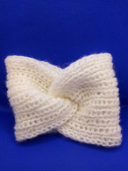 Damska, biała, szeroka opaska na głowę; turban