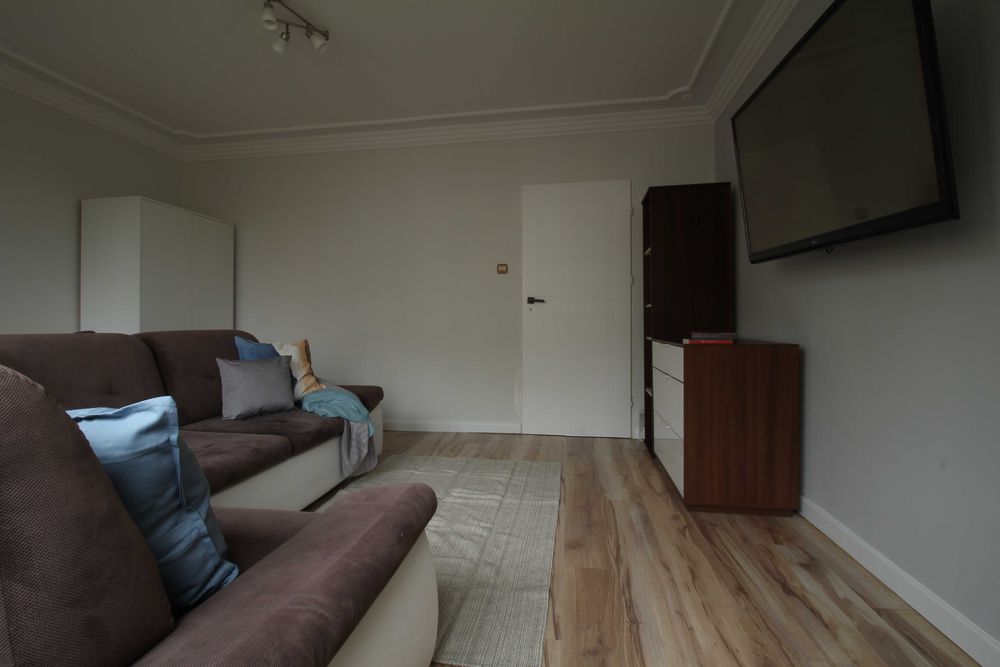 Pokój z balkonem w mieszkaniu tylko 3 pokoje