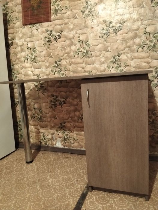 Манікюрний стіл з ДСП стандартний розмір