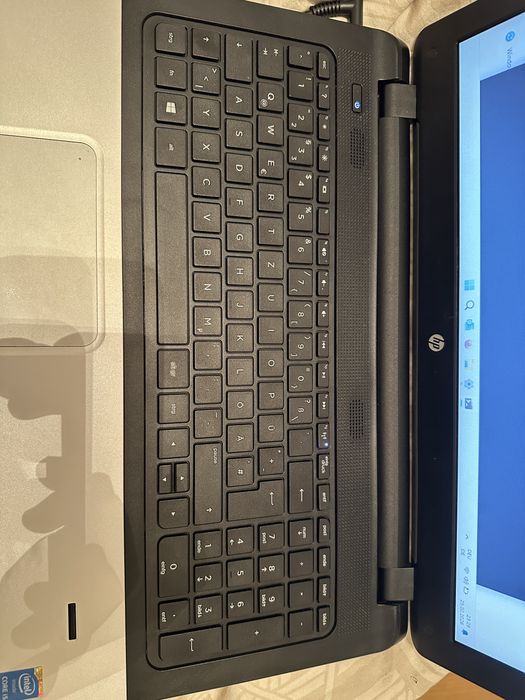 Ноутбук HP 350 G2 для офісних завдань та навчання.