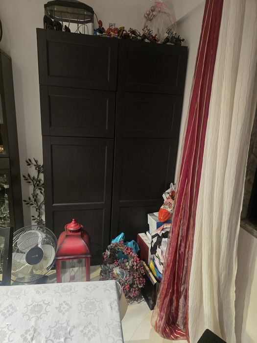 Móvel de sala com aparador