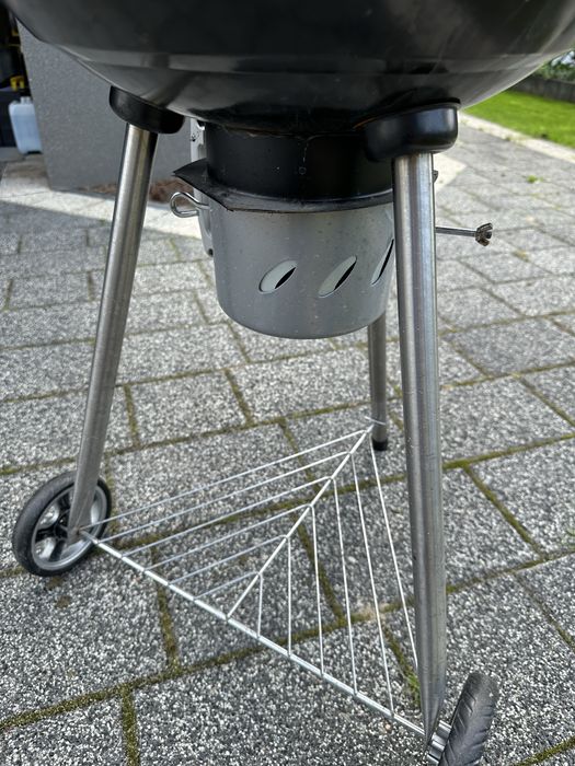 Grill węglowy okrągły