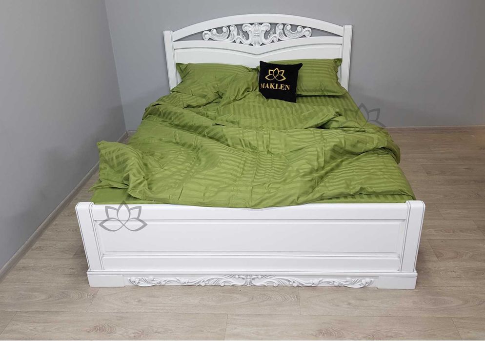 В наявності двоспальне ліжко в розмірі 160/180*200