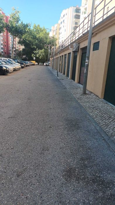 Armazém em Massamá Sintra