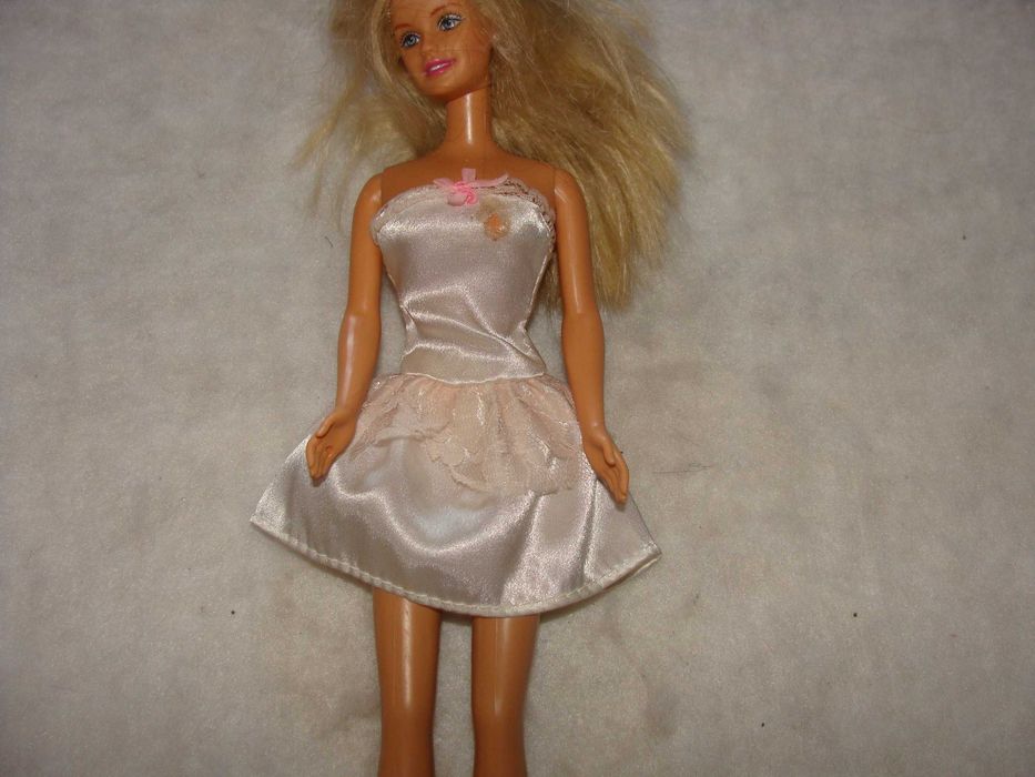 Vestido Branco e Rosa para Boneca