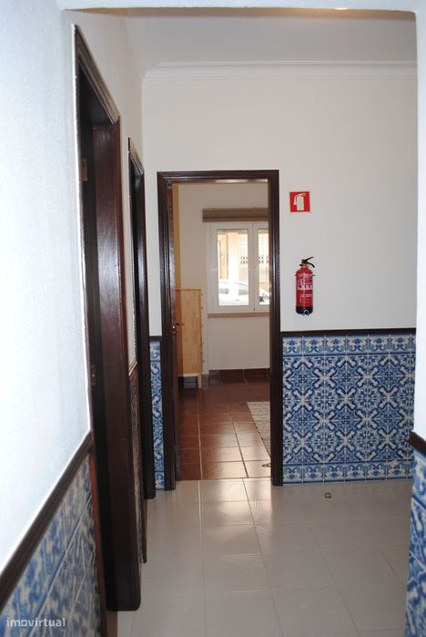 Apartamento T2 com terraço em Linda-a-Velha
