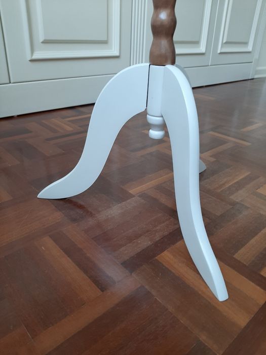 Mesa de apoio ou mesa de cabeceira