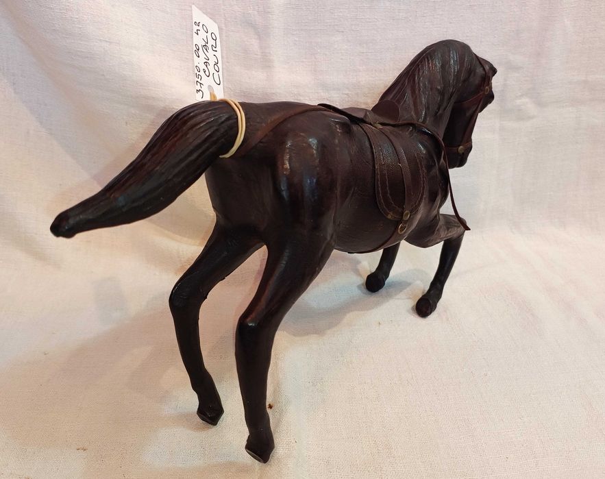 Cavalo  em Couro