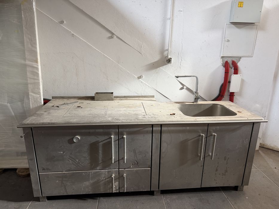 Fogao a lenha com banca