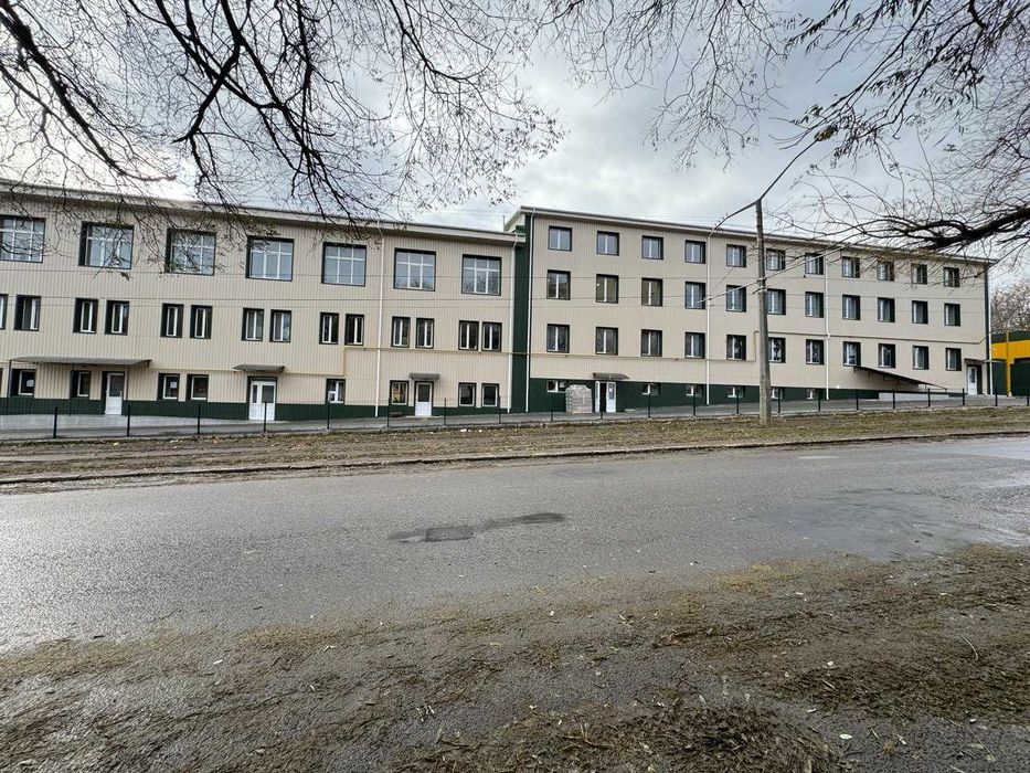 Фасадне приміщення під магазин в оренду. Від власника!