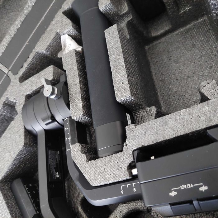 DJI Ronin S - Essentials Kit (Like New)64551387856259123