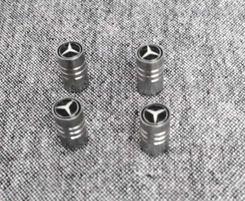 Pneu Dunlop SP Sport 01 245/40 R17/manete tampa válvulas pneu Mercedes