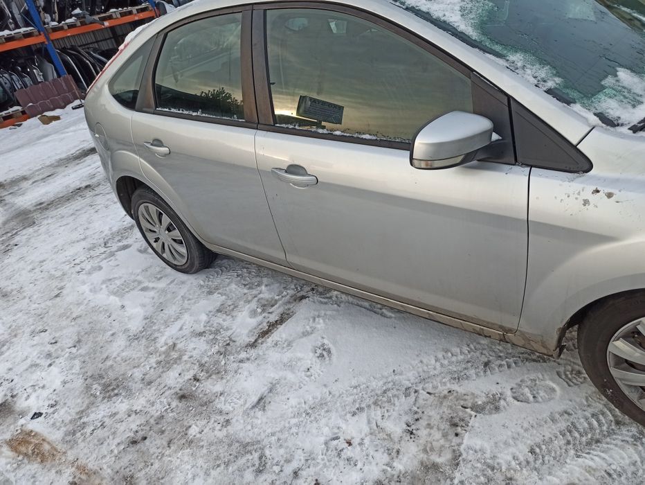 Ford Focus mk2 lift kompletny przód zderzak maska srebrny  pas błotnik