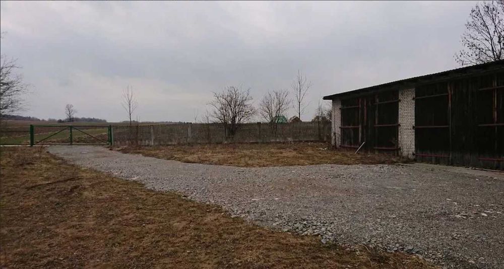 Wynajem magazynu – garaż + stodoła | Poręba Dzierżna