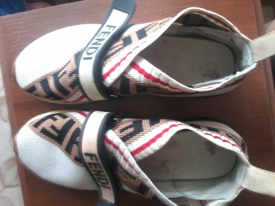 Кроссовки, слипоны, туфли 35-36р.цена разная