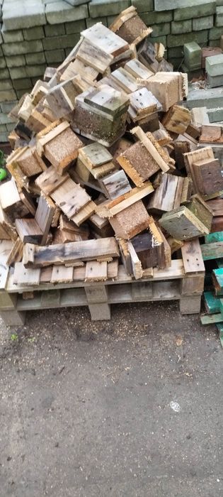Drewno opał z palet pocięte