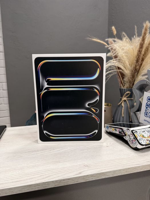 New iPad Pro 13 2024, 512GB, Silver, Wi-Fi + LTE (M4) (MVXV3) (Підтримка Сім Карти)
