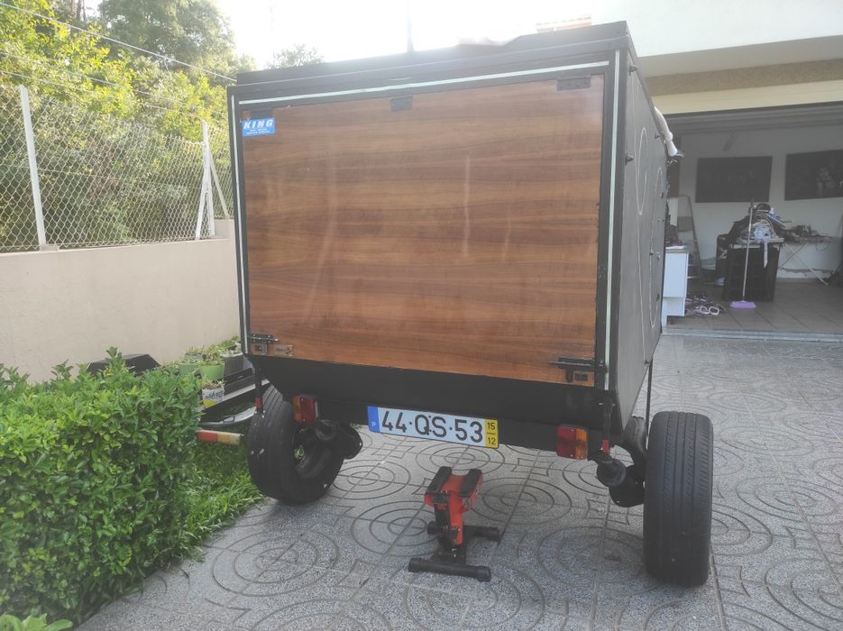 Atrelado (trailer) com suspensão