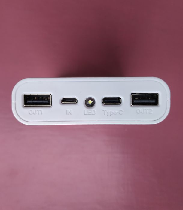 Power Bank с дисплеем на 12800mAh