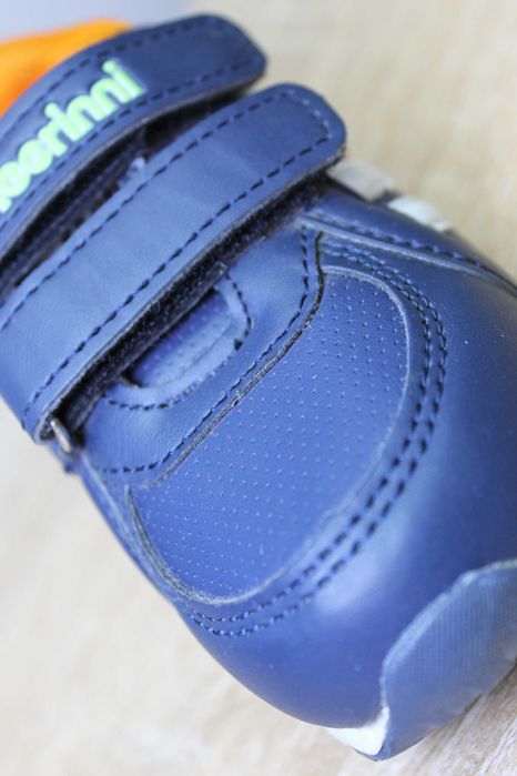 Уцінка! Кросівки для хлопчика (розміри 21 - 13.5 см; 23й - 14.5 см))