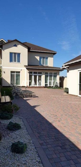 Дом в Совиньоне с ремонтом  на 5 сотках