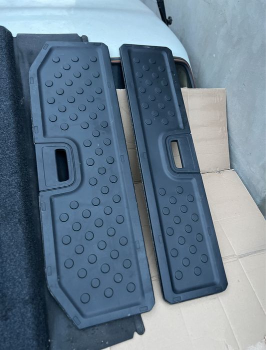 Полка Nissan Note оригінал гарний стан