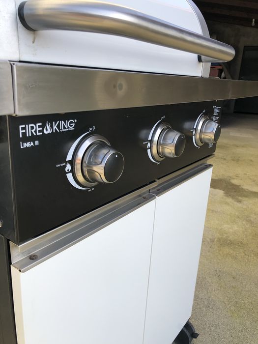 Grelhador Barberque a Gás (NÃO É DE BICOS) FireKing Linea III c/ 3 queimadores COMPLETAMENTE NOVO