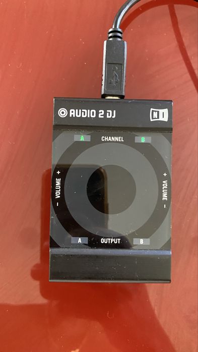 Native Instruments Audio 2 DJ - Placa de Som - Traktor - Original
