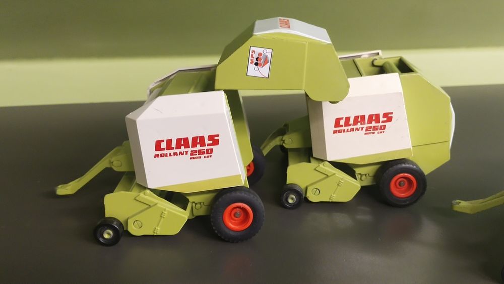 Siku prasa Claas 1:32