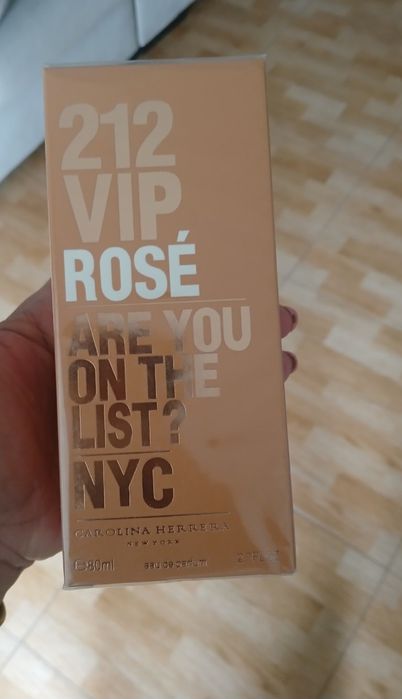 Perfume CH vip Rose