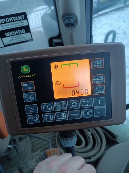 Prasa John Deere V451M