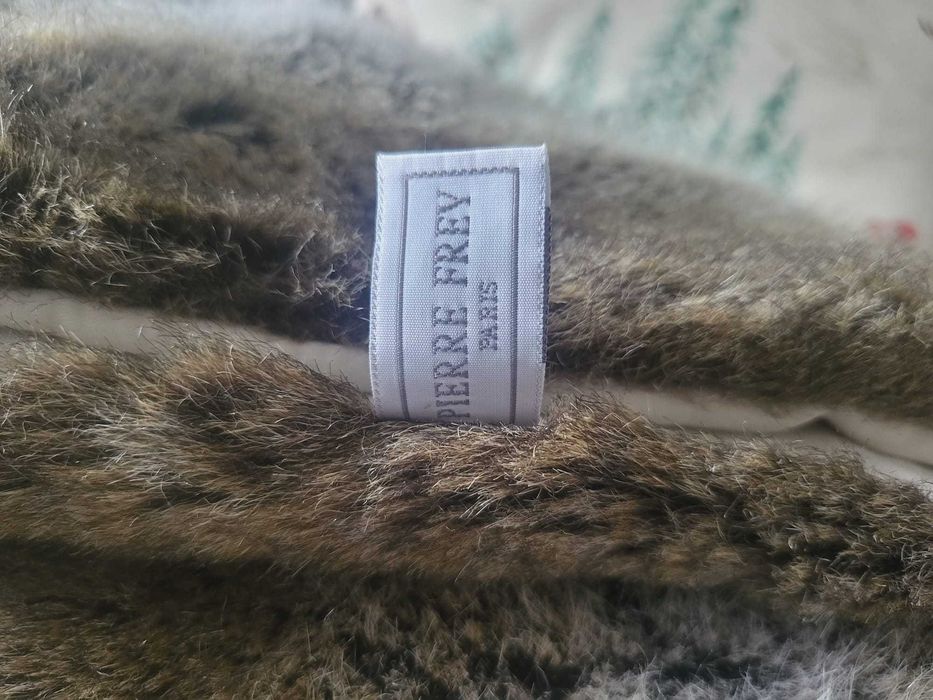 Elegância e qualidade:cobertor de luxo Pierre Frey,fabricado na França