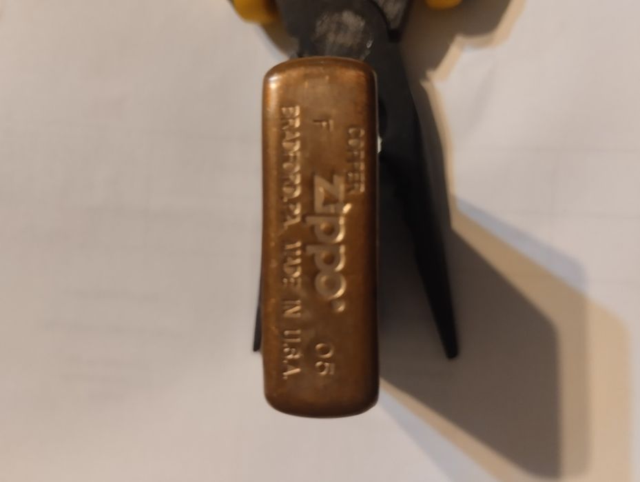 Zapalnicz Zippo z 2005