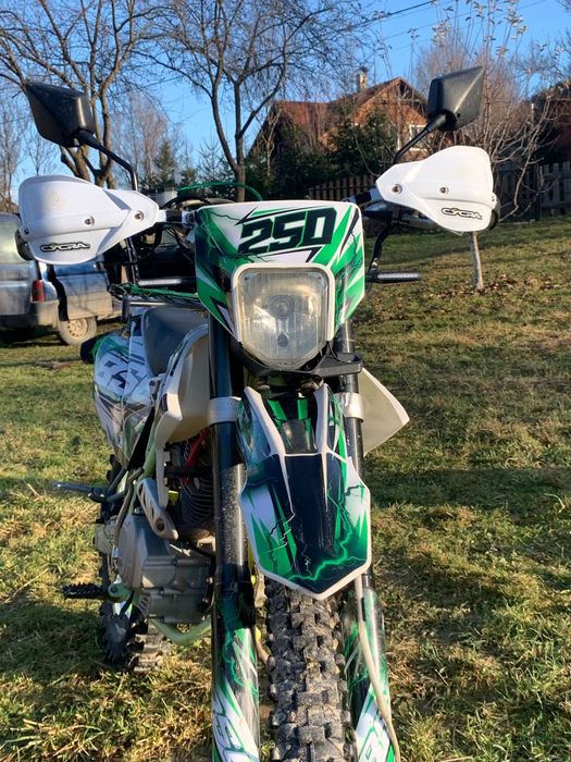 Продам мотоцикл BSE J3D 250