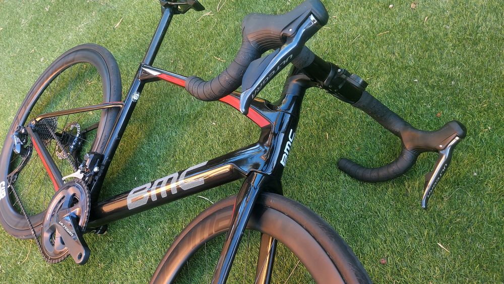 BMC Roadmachine 01 (Ultegra Di2) T51– Como Nova.