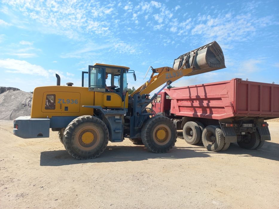 Услуги самосвалов и экскаваторов