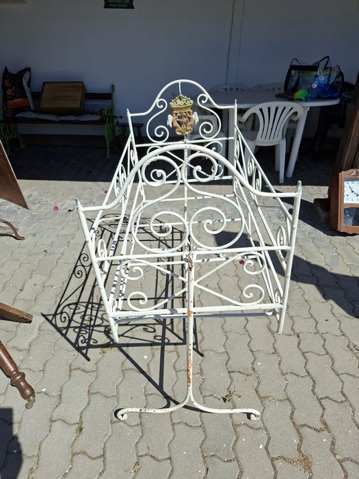 Berço antigo ferro branco