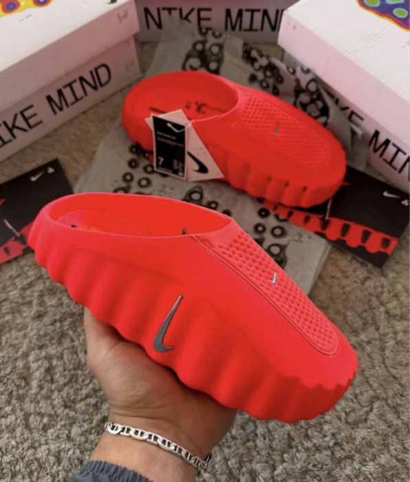 Nike Mind 001 laranja