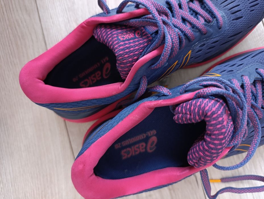 Buty damskie Asics Gel Cumulus 40