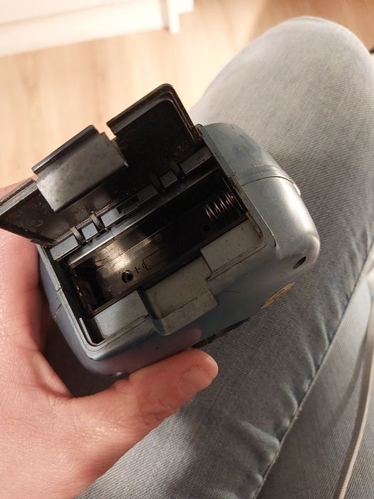 Zegar budzik Prl stojący plastikowy na baterie