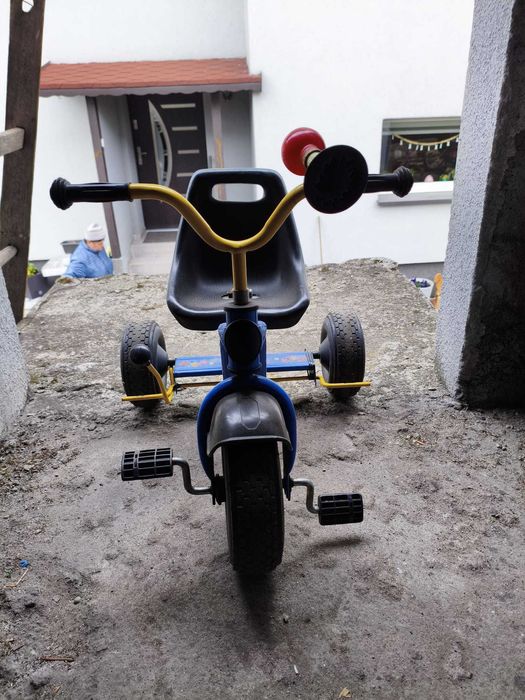 Rowerek trójkołowy niebieski